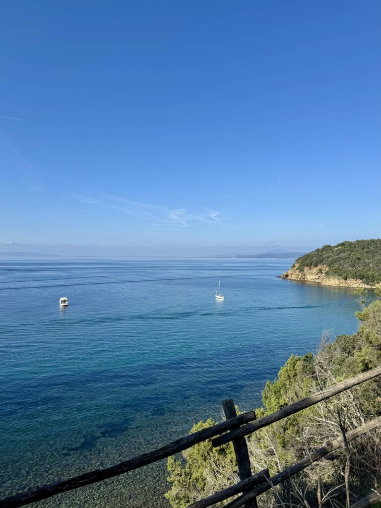 Le migliori spiagge vicino al Puntone di Scarlino: Cala Violina, Cala Martina e oltre